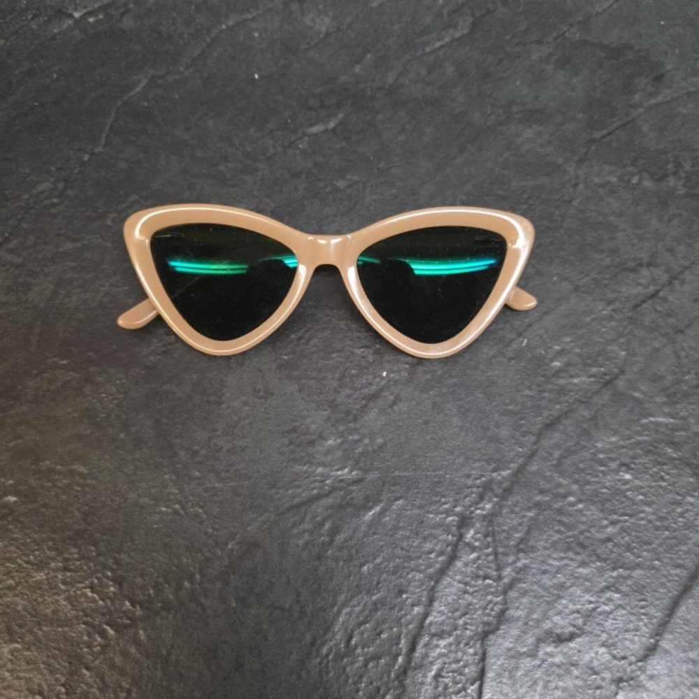 Yesglasses CE Candy 53 19-145 C2 Tan Sunglasses